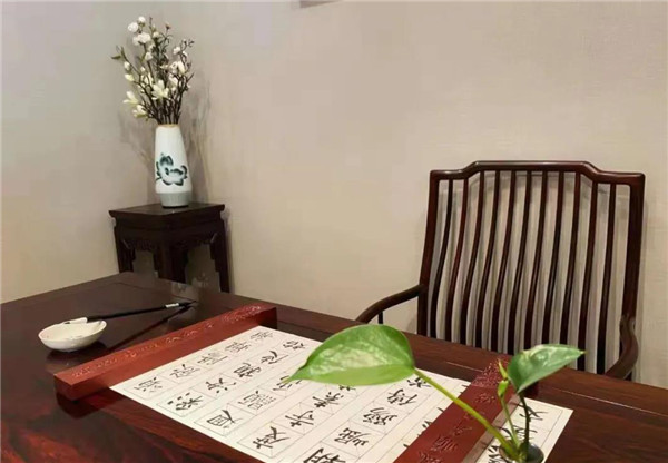 万事红红木