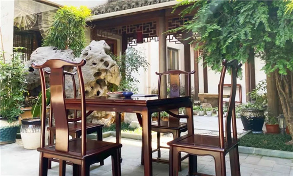 万事红红木