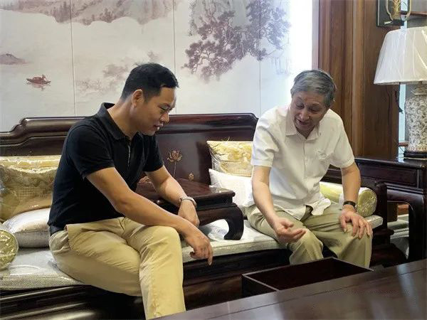 万事红红木